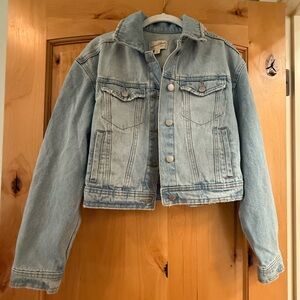 Women’s cropped trucker Denim Jacket